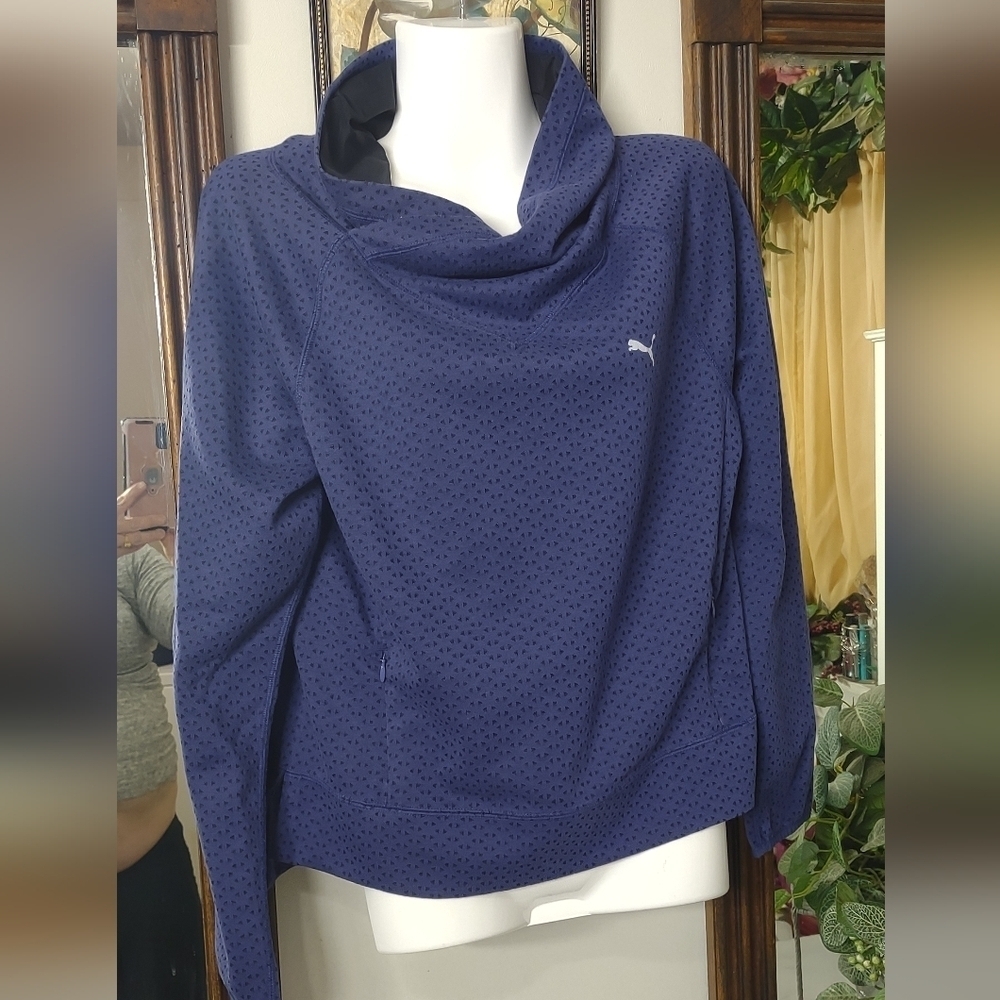 Puma sweater for women size M